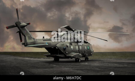 Agusta Westland AW101 Merlin elicottero della Royal Air Force sulla pista al tramonto con il posteriore della rampa di carico parzialmente verso il basso Foto Stock