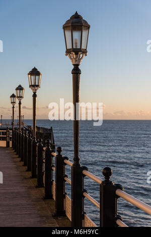 Lampioni a worthing pier, West Sussex Foto Stock