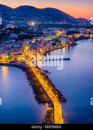 Ponte Aragonese dell Isola d Ischia, Italia Foto Stock