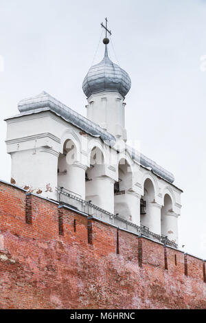 Campanile di Saint Sophia cattedrale, Veliky Novgorod, Russia. Essa fu costruita nel 1045-1050 Foto Stock