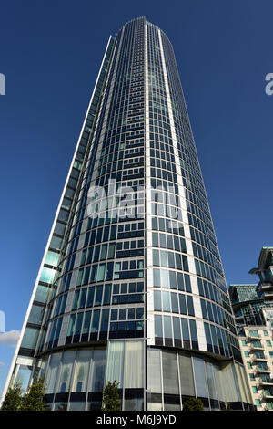 La torre, St George Wharf, Vauxhall, Nine Elms, a sud ovest di Londra, Regno Unito Foto Stock