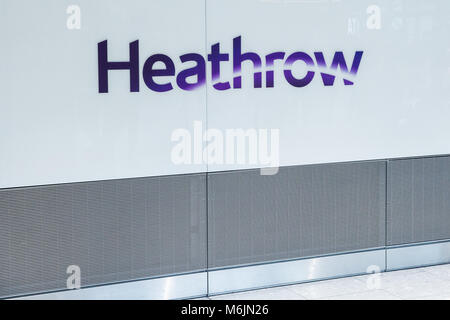 Londra, Regno Unito. Il 26 febbraio, 2018. L'International area arrivi all'Aeroporto di Londra Heathrow il Terminal 5. Foto Stock