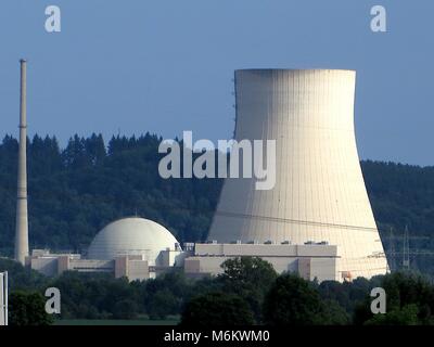 Centrale atomica Ohu vicino a Landshut | Utilizzo di tutto il mondo Foto Stock