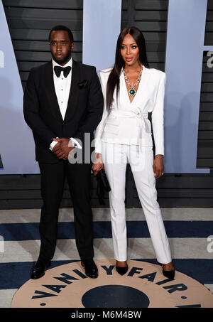 Sean pettini e Naomi Campbell che arrivano al Vanity Fair Oscar Party a Beverly Hills Los Angeles, Stati Uniti d'America. Foto Stock