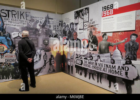 La guerra del Vietnam: 1945 - 1975 Mostra presso la New York Historical Society, Upper West Side, NYC, STATI UNITI D'AMERICA Foto Stock