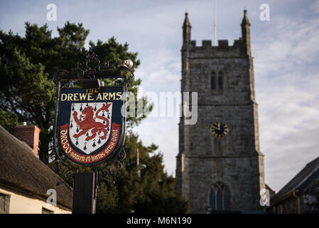 Drewsteignton Drewe bracci e Chiesa della Santa Trinità Foto Stock