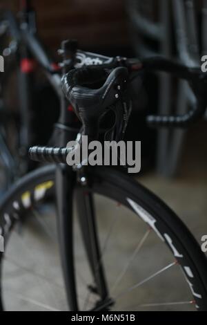 Marathon Bike ride, più piloti in campagna Foto Stock