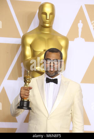 Hollywood, CA. Mar 4, 2018. Jordan Peele, in sala stampa al novantesimo Academy Awards al Dolby Theatre in Hollywood, la California il 4 marzo 2018. Credito: MediaPunch Inc/Alamy Live News Foto Stock