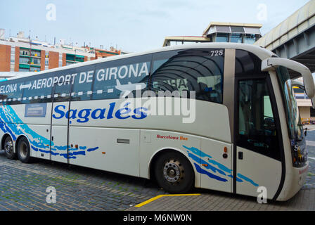 Società Sagales autobus Aeroporto di Girona, Barcellona Nord, Estacion de Autobuses, lunga distanza dalla stazione degli autobus di Barcellona, in Catalogna, Spagna Foto Stock