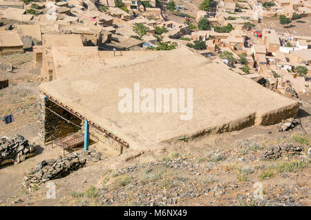 Insediamenti informali sulle colline di Kabul in Afghanistan Foto Stock