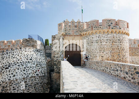 Cancello principale del Castello di San Miguel in Almuñecar La Costa Tropical. Almuñecar, provincia di Granada, Andalusia, Spagna Foto Stock