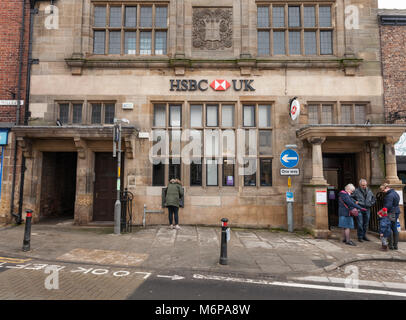 La banca HSBC in Thirsk,North Yorkshire, Inghilterra, Regno Unito Foto Stock
