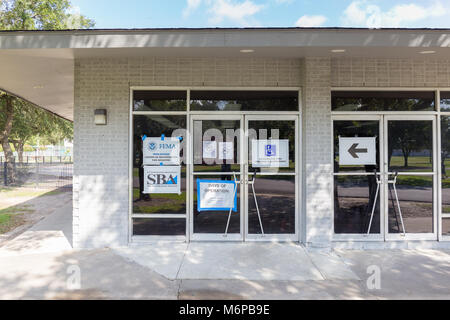 Uno stato di Texas/FEMA Disaster Recovery Center presso la Comunità Bayland Center (Harris County) personale con gli specialisti di recupero da FEMA,SBA, e St Foto Stock