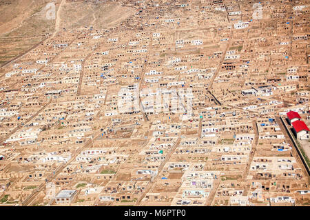 Foto aerea di Kabul Afghanistan della città e dei suoi insediamenti informali Foto Stock