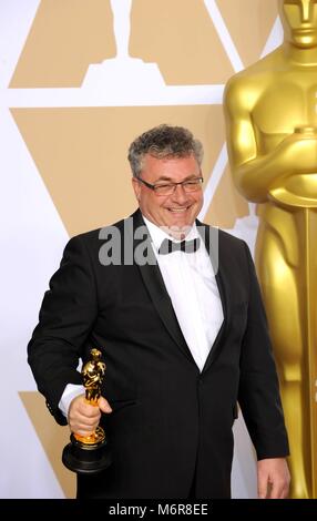 Hollywood, Stati Uniti d'America. 04 Mar, 2018. Gerd Nefzer pone nella sala stampa del novantesimo annuale di Academy Awards, Oscar, in Dolby Theatre di Los Angeles, Stati Uniti d'America, il 04 marzo 2018. Credito: Hubert Boesl | Verwendung weltweit/dpa/Alamy Live News Foto Stock