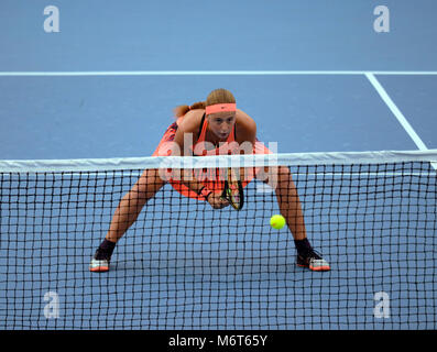 La lettonia Jelena Ostapenko partner Timea Bacsinszky vs si Xiaodi e Zhu Lin al China Open Tennis Tournament a Pechino, Ottobre 2016 Foto Stock