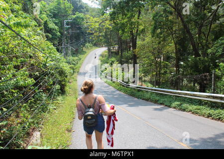 Escursioni attraverso la giungla di Koh Chang Foto Stock