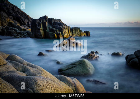 Tramonto a Porth Nanven Foto Stock