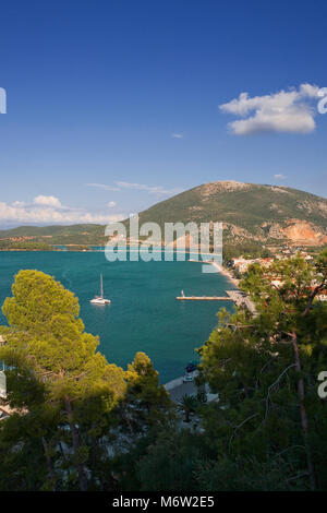 Vista dalla fortezza veneziana oltre Vonitsa, Amvrakkios golfo, Grecia Foto Stock