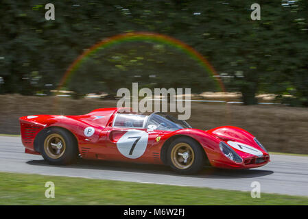 Ferrari 330 P4 telaio n. 0856. Goodwood Festival of Speed celebrerà 70 anni di Ferrari nel 2017 riunione. Foto Stock