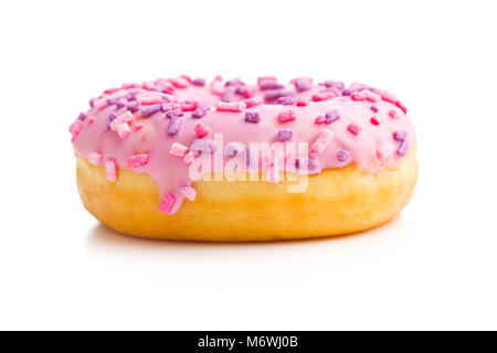 Una ciambella rosa isolato su sfondo bianco. Foto Stock