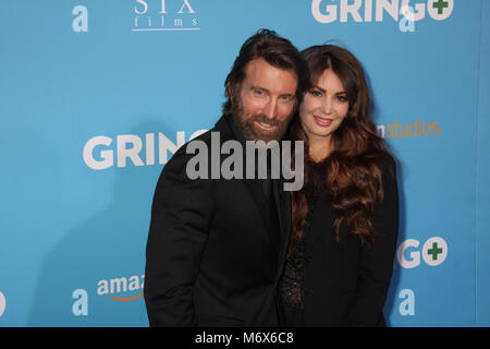 Tanit Phoenix, Sharlto Copley 03/06/2018 La prima mondiale di "Gringo" tenutosi a L.A. Live Regal Cinemas a Los Angeles, CA Foto: Cronos/Hollywood News Foto Stock