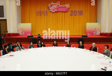 Pechino, Cina. 7 Mar, 2018. Un anno è tenuto davanti alla giornata internazionale delle donne a Pechino, capitale della Cina, 7 marzo 2018. Credito: Zhang Yuwei/Xinhua/Alamy Live News Foto Stock