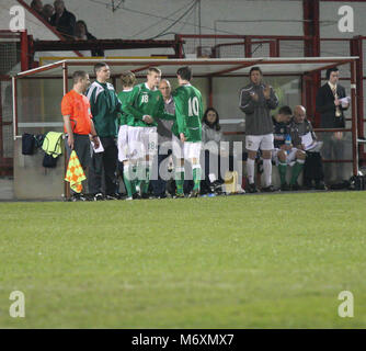 31 Marzo 2009 Calcio internazionale - Irlanda del Nord U21 v Ucraina U21 presso Shamrock Park Portadown, Irlanda del Nord. James McClean (18). James McClean accende un sostituto per l'Irlanda del Nord. McClean successivamente optato per giocare per la Repubblica di Irlanda. Foto Stock