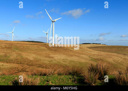 Turbina eolica a Pant Y Wal Wind Farm, Gilfach Goch vicino a Bridgend South Wales UK Foto Stock