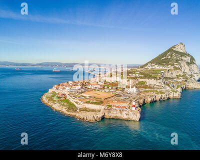 Famosa Roccia di Gibilterra su oltremare territorio britannico, Gibilterra, Penisola Iberica, Europa Foto Stock