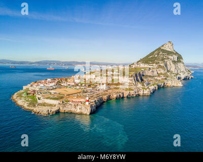 Famosa Roccia di Gibilterra su oltremare territorio britannico, Gibilterra, Penisola Iberica, Europa Foto Stock