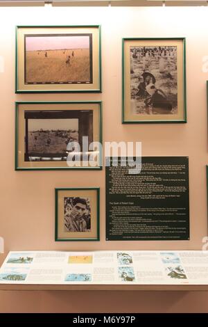 Il Requiem foto mostra presso il Museo dei Resti della Guerra, Città di Ho Chi Minh, Vietnam Foto Stock