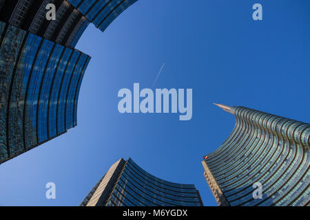 Milano, 28 marzo 2017 - Vista della Torre di Unicredit, in Gae Aulentis Square, il buisness area Vicino stazione ferroviaria Garibaldi Foto Stock