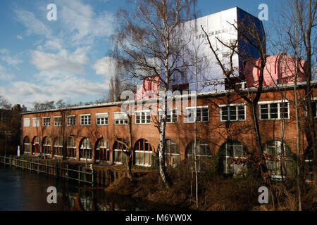 Il Landmark serbatoio di circolazione 2 dell'Istituto di ricerca per l'ingegneria idraulica e della costruzione navale (VWS) del TU di Berlino, Berlin-Tiergarten. Archit Foto Stock