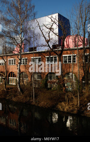 Il Landmark serbatoio di circolazione 2 dell'Istituto di ricerca per l'ingegneria idraulica e della costruzione navale (VWS) del TU di Berlino, Berlin-Tiergarten. Archit Foto Stock