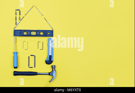 Selezione di strumenti a forma di casa. Foto Stock