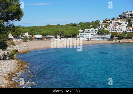 Spagna Costa Brava, Cala Montgo spiaggia di l'Escala città, Catalonia, Alt Emporda, Girona, mare Mediterraneo Foto Stock