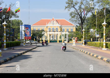 Coloniale Francese residenza del governatore di Battambang in Cambogia Foto Stock