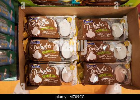 Il cioccolato aromatizzato cocco Pigoli coniglietti in vendita presso It'suagr e candy & Novità store su Broadway in Greenwich Village di New York City. Foto Stock