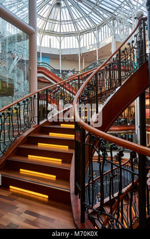 Interno del Princess Square Shopping Centre in Glasgow, Regno Unito Foto Stock