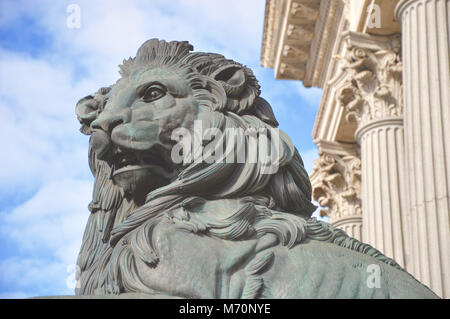 Facciata del Congresso dei deputati di Madrid Foto Stock