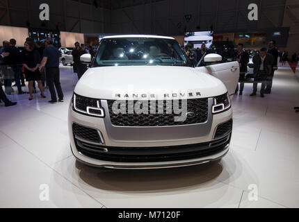 Ginevra. 7 Mar, 2018. Foto scattata il 7 marzo 2018 mostra il Range Rover SV Coupe all'88Geneva International Motor Show di Ginevra, Svizzera. Il Motor Show, che attrae più di 180 espositori provenienti da tutto il mondo, sarà aperta al pubblico dal 8 Marzo al 18, 2018. Credito: Xu Jinquan/Xinhua/Alamy Live News Foto Stock