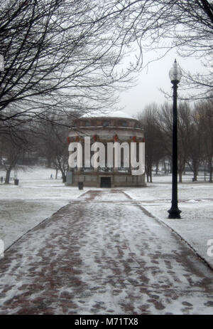 Parkman Bandstand a Boston Common nella neve, Boston, MA, Stati Uniti d'America Foto Stock