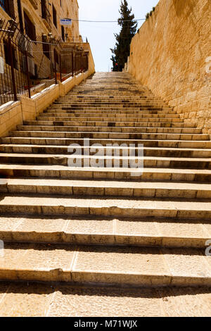 Betlemme, West Bank- 12 Marzo 2017: Betlemme è una città Palestinese a sud di Gerusalemme nella West Bank. Il biblico il luogo di nascita di Gesù è un ma Foto Stock