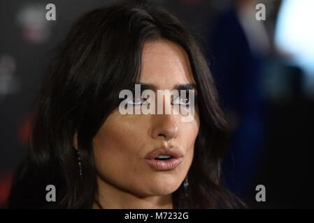 Madrid, Spagna. 07Th Mar, 2018. L'attrice spagnola Penelope Cruz pone per media durante un photocall per la premiere 'amante Pablo' a Callao cinema di Madrid. Credito: Jorge Sanz/Pacific Press/Alamy Live News Foto Stock