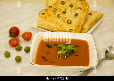 Crema di pomodoro zuppa con Foccacia Foto Stock
