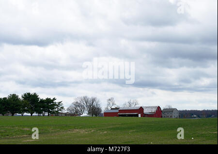 Terreni agricoli con in un giorno nuvoloso Foto Stock