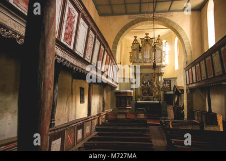 All'interno di Viscri la chiesa fortificata, Romania Foto Stock