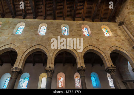 Gli interni della cattedrale di Cefalù, di stile chiamato siciliano, romanica in Sicilia, Italia Foto Stock