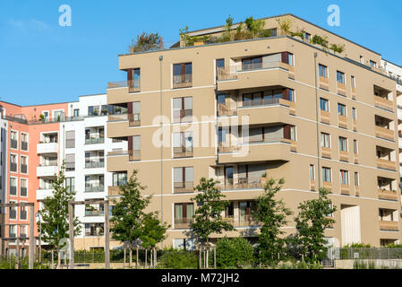 Moderna casa cittadina di colore beige visto a Berlino, Germania Foto Stock